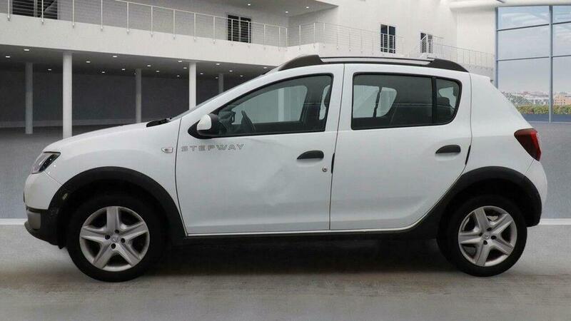 Used Dacia Sandero Stepway 2015 for sale - 77203777: Photo 8