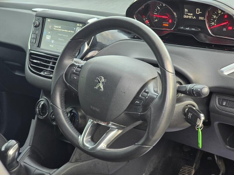 Used Peugeot 208 2014 for sale - 76728041: Photo 13