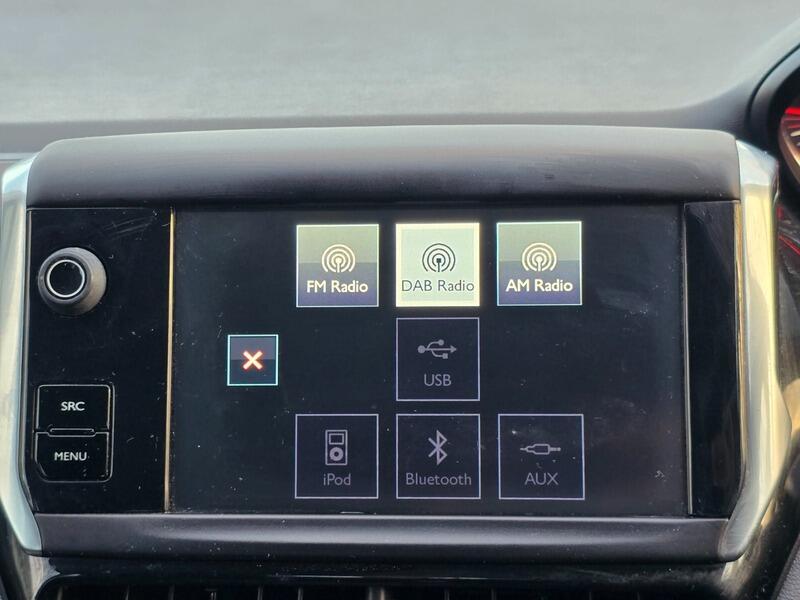 Used Peugeot 208 2014 for sale - 76728041: Photo 35