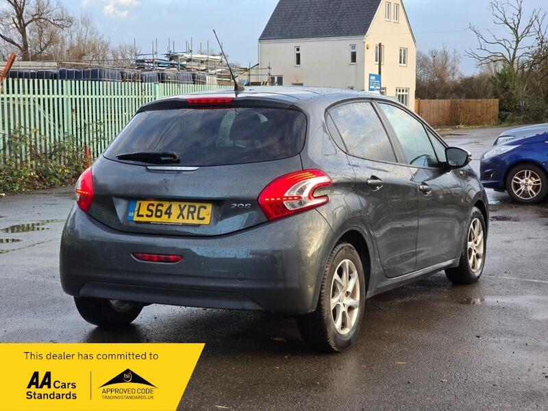 Used Peugeot 208 2014 for sale - 76728041: Photo 9