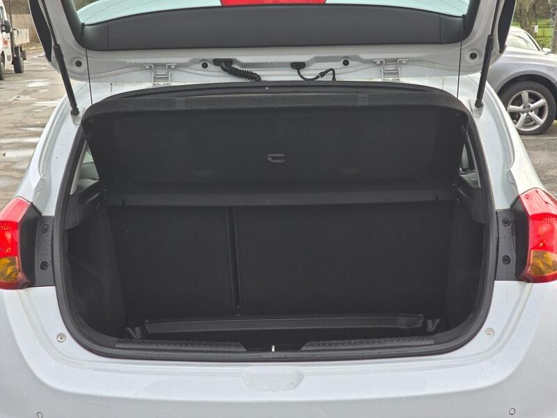 Used Kia Ceed 2014 for sale - 76572926: Photo 10