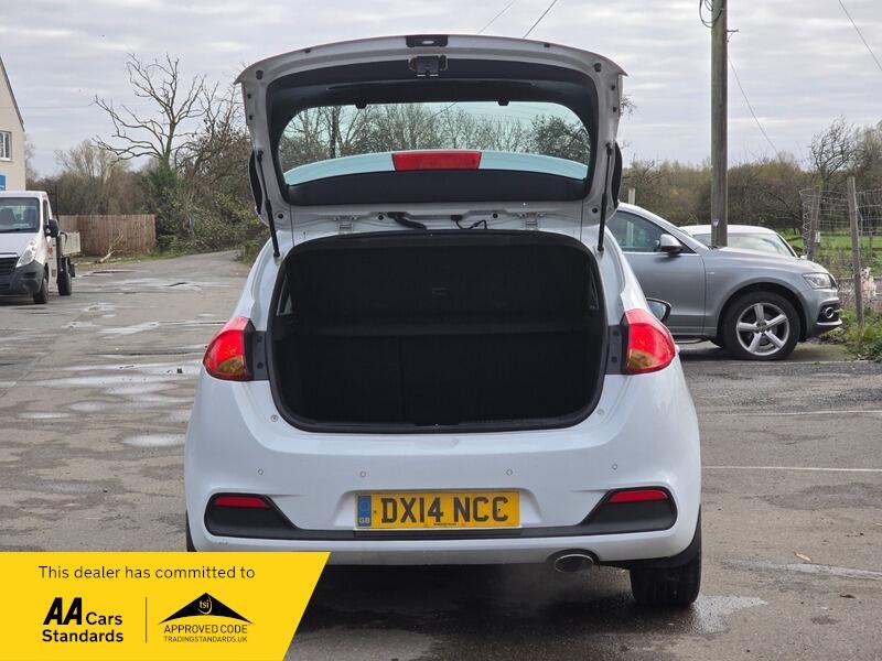 Used Kia Ceed 2014 for sale - 76572926: Photo 11