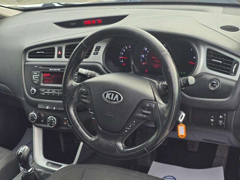 Used Kia Ceed 2014 for sale - 76572926: Photo 12
