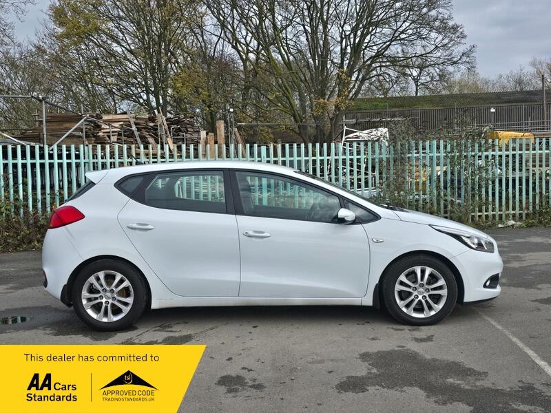 Used Kia Ceed 2014 for sale - 76572926: Photo 9