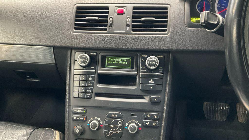 Used Volvo XC90 2011 for sale - 77657826: Photo 2