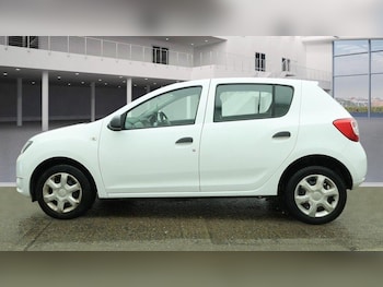 Used Dacia Sandero 2013 for sale - 77883325: Photo