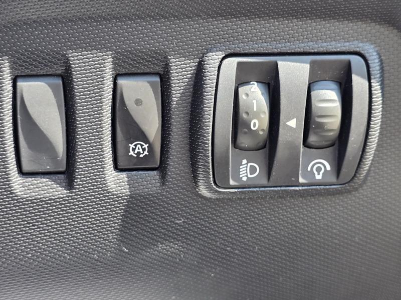 Used Renault Captur 2014 for sale - 76572030: Photo 17