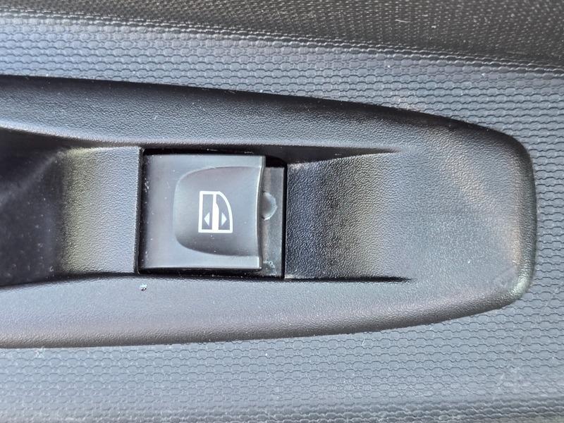 Used Renault Captur 2014 for sale - 76572030: Photo 38