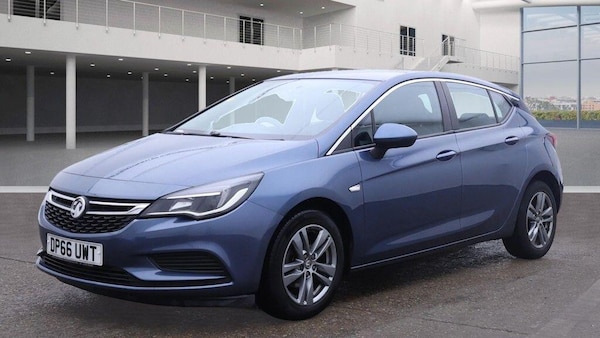 Used Vauxhall Astra 2016 for sale - 76226772: Photo 2
