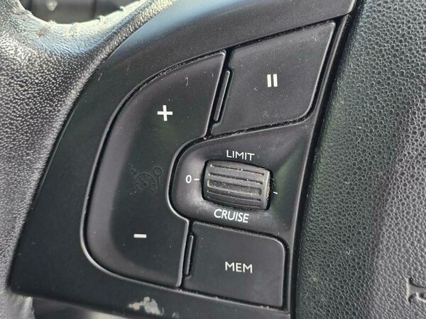 Used Citroen C4 Cactus 2015 for sale - 74653794: Photo 13