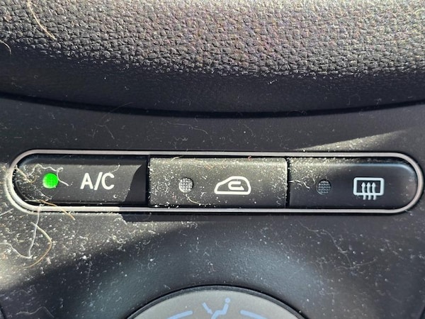 Used Hyundai i10 2012 for sale - 74610883: Photo 19