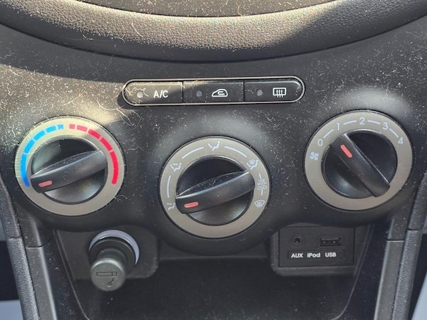 Used Hyundai i10 2012 for sale - 74610883: Photo 29