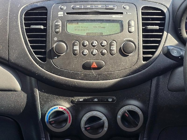 Used Hyundai i10 2012 for sale - 74610883: Photo 30