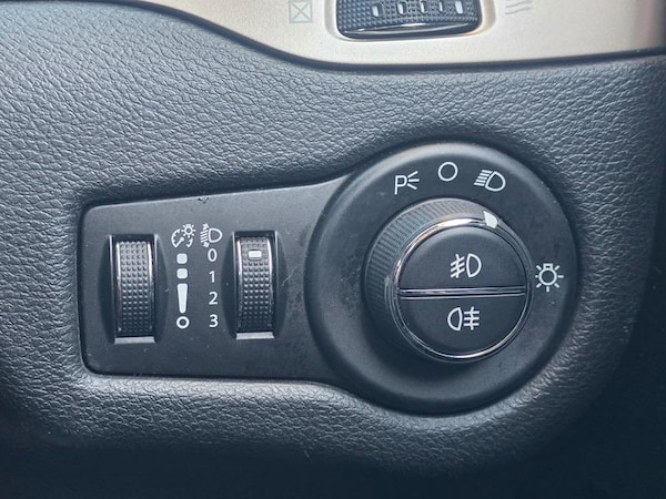 Used Jeep Cherokee 2015 for sale - 72921876: Photo 27
