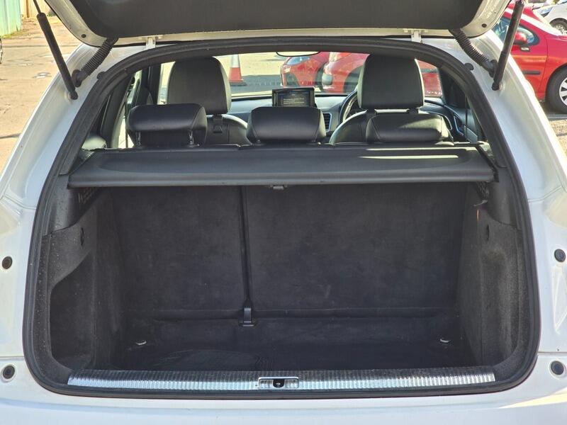 Used Audi Q3 2014 for sale - 76573717: Photo 35