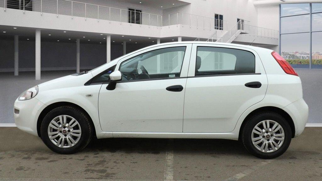 Used Fiat Punto 2017 for sale - 77882908: Photo 4