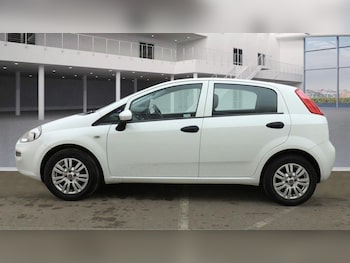Used Fiat Punto 2017 for sale - 77882908: Photo