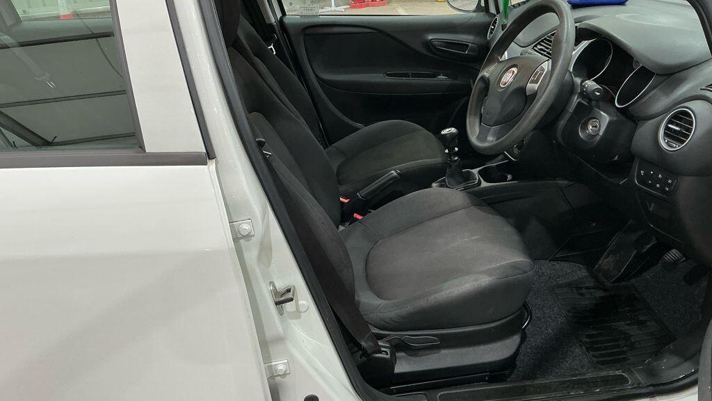 Used Fiat Punto 2017 for sale - 77882908: Photo 9