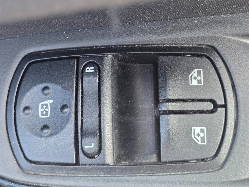 Used Vauxhall Corsa 2015 for sale - 76446798: Photo 17