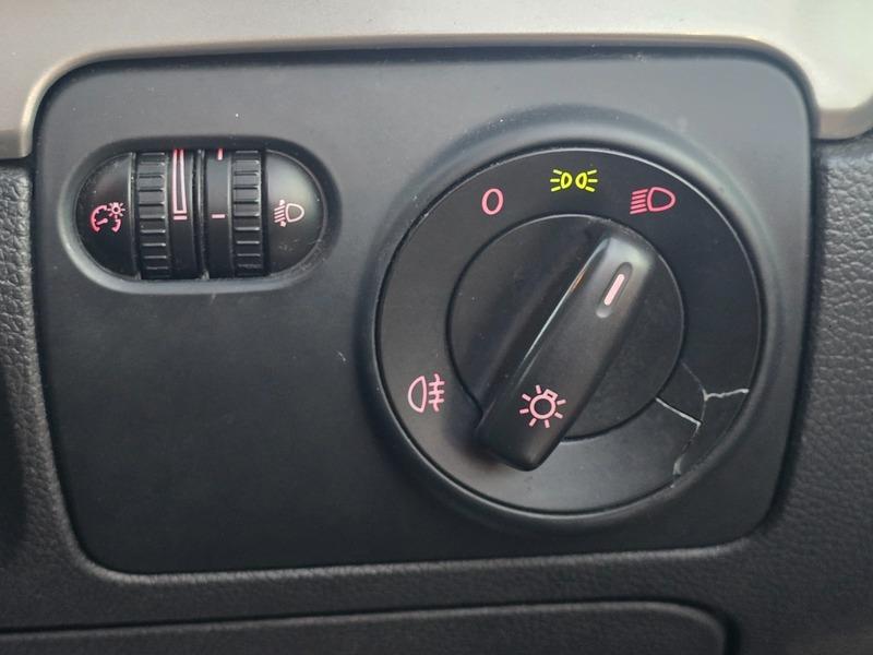 Used Volkswagen Golf 2009 for sale - 76001047: Photo 20