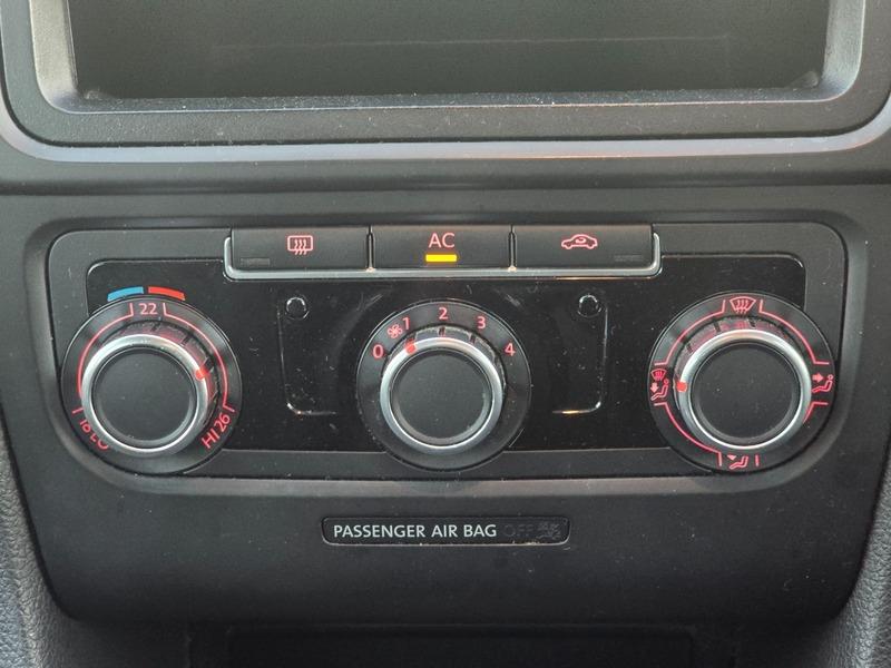 Used Volkswagen Golf 2009 for sale - 76001047: Photo 24