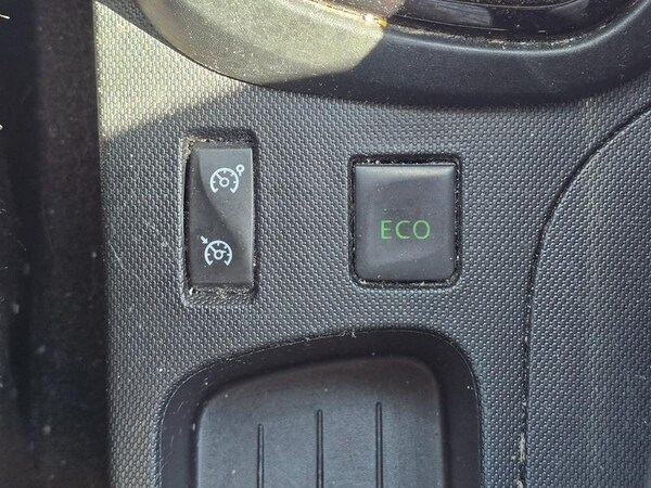 Used Renault Captur 2014 for sale - 75199235: Photo 25