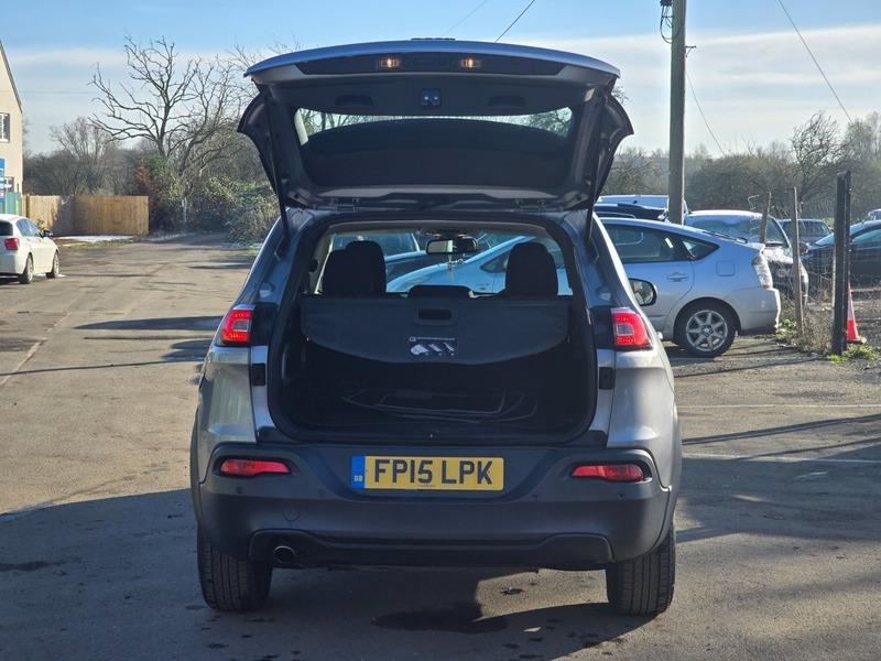 Used Jeep Cherokee 2015 for sale - 77892147: Photo 12