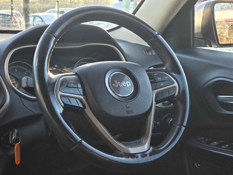 Used Jeep Cherokee 2015 for sale - 77892147: Photo 18