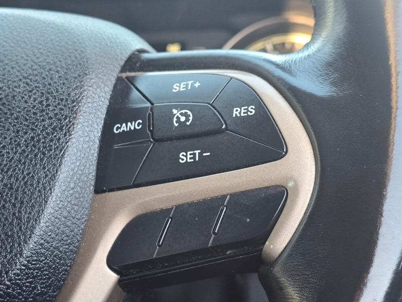 Used Jeep Cherokee 2015 for sale - 77892147: Photo 24