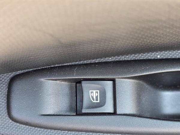 Used Renault Clio 2015 for sale - 75670622: Photo 13