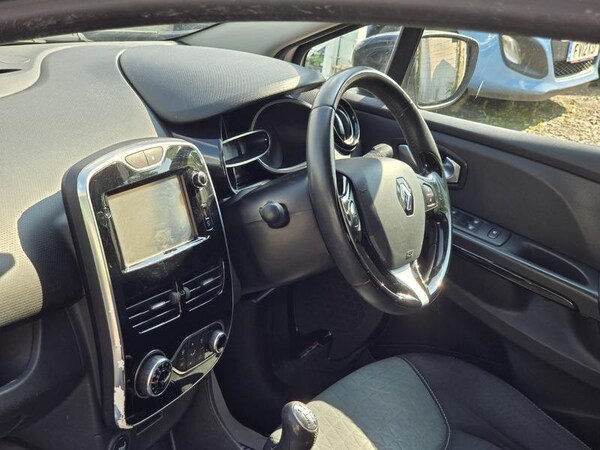 Used Renault Clio 2015 for sale - 75670622: Photo 48