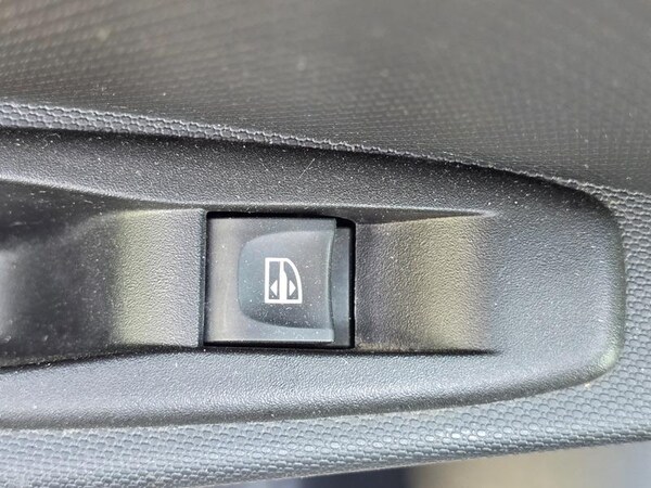 Used Renault Clio 2015 for sale - 75670622: Photo 54
