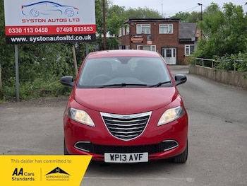 Used Chrysler Ypsilon 2013 for sale - 74699883: Photo