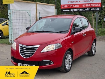 Used Chrysler Ypsilon 2013 for sale - 74699883: Photo