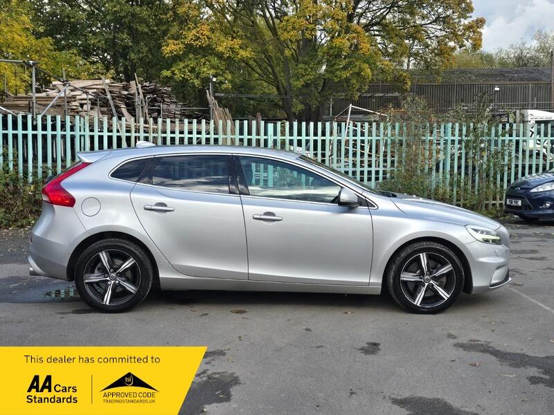 Used Volvo V40 2016 for sale - 76227111: Photo 10