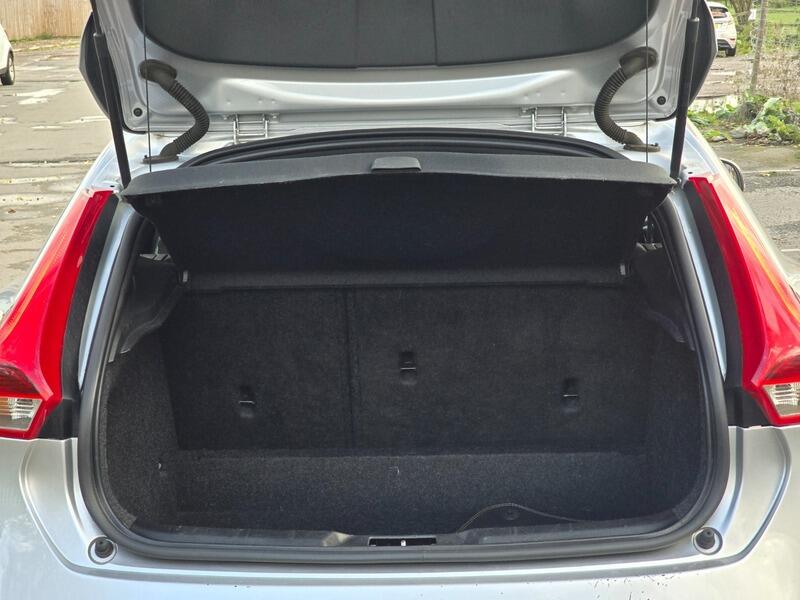 Used Volvo V40 2016 for sale - 76227111: Photo 12