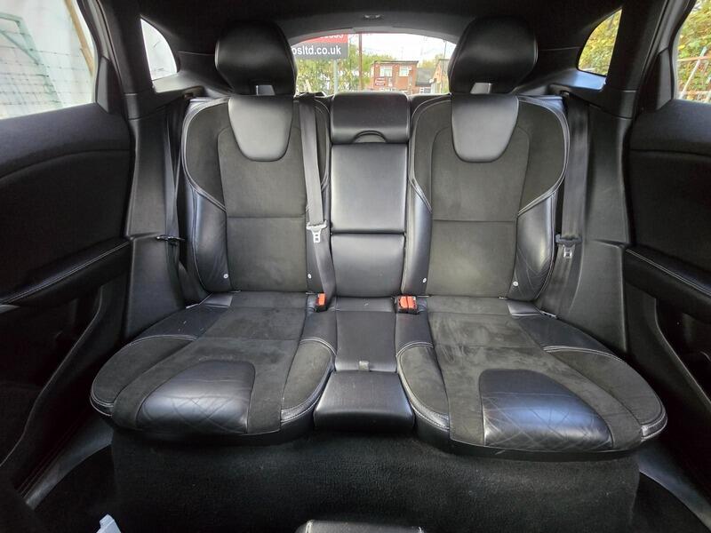 Used Volvo V40 2016 for sale - 76227111: Photo 17