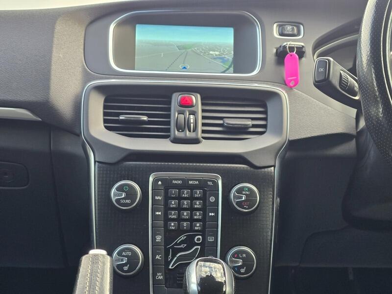 Used Volvo V40 2016 for sale - 76227111: Photo 21