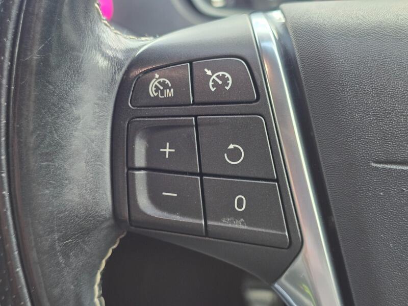 Used Volvo V40 2016 for sale - 76227111: Photo 25