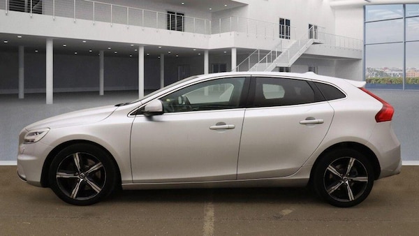 Used Volvo V40 2016 for sale - 76227111: Photo 9