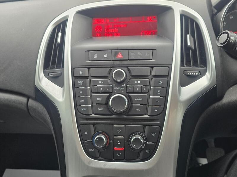 Used Vauxhall Astra 2015 for sale - 76071988: Photo 29