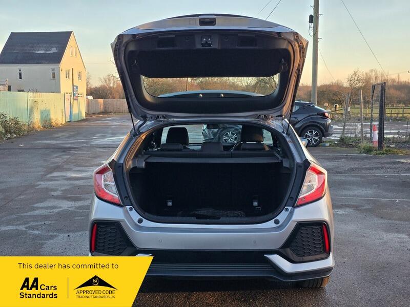 Used Honda Civic 2017 for sale - 77156399: Photo 10