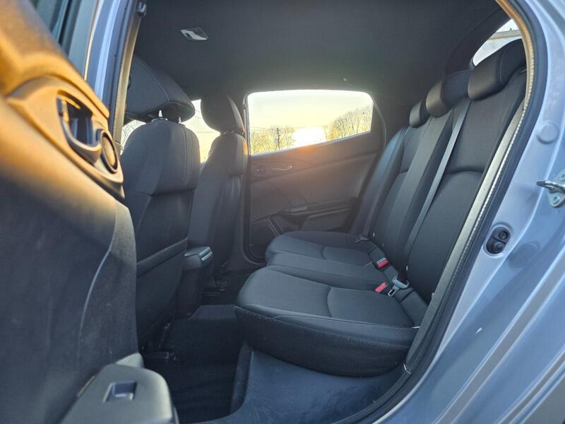 Used Honda Civic 2017 for sale - 77156399: Photo 17