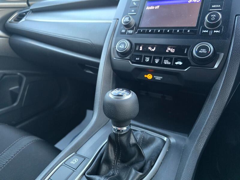 Used Honda Civic 2017 for sale - 77156399: Photo 20