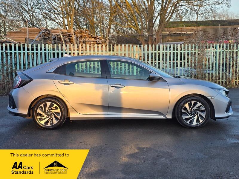 Used Honda Civic 2017 for sale - 77156399: Photo 7