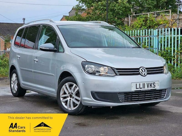 Used Volkswagen Touran 2011 for sale - 74965836: Photo 1