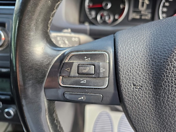 Used Volkswagen Touran 2011 for sale - 74965836: Photo 23