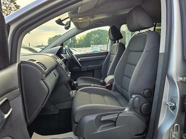 Used Volkswagen Touran 2011 for sale - 74965836: Photo 31