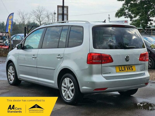 Used Volkswagen Touran 2011 for sale - 74965836: Photo 4