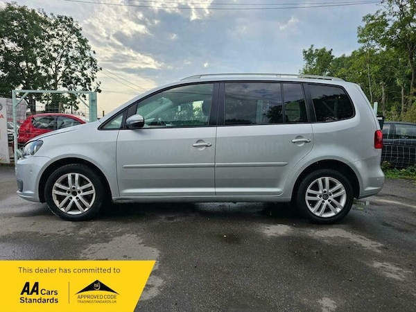 Used Volkswagen Touran 2011 for sale - 74965836: Photo 5